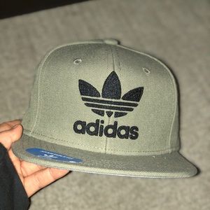 ADIDAS SNAPBACK FOR MEN